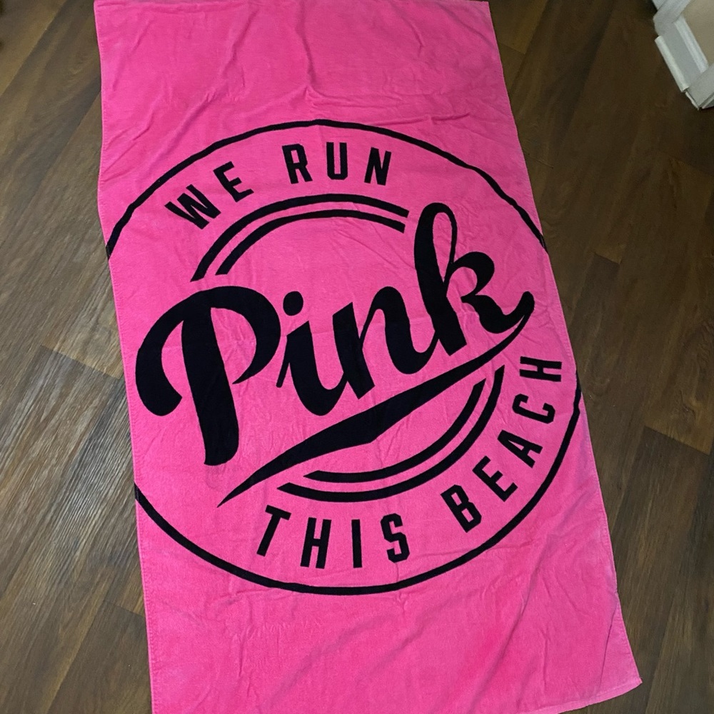 VS Pink towel